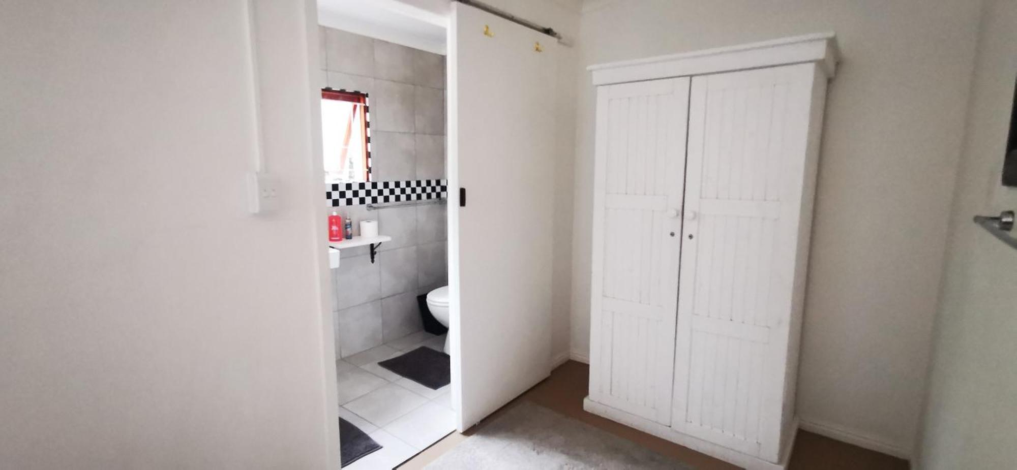 Hermanus Backpackers & Budget Accommodation Exterior photo